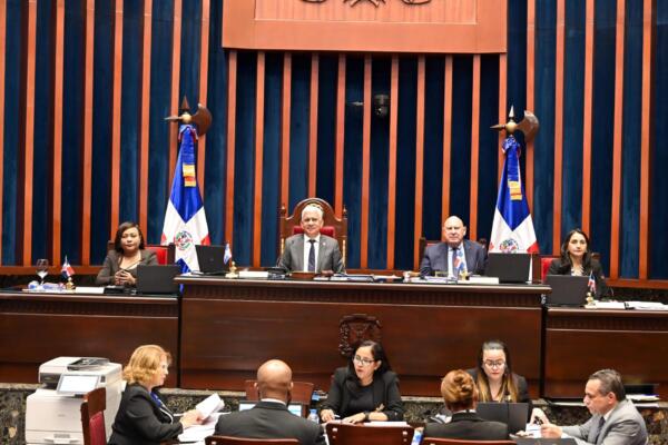 Proyecto de ley busca transformar alimentación escolar.