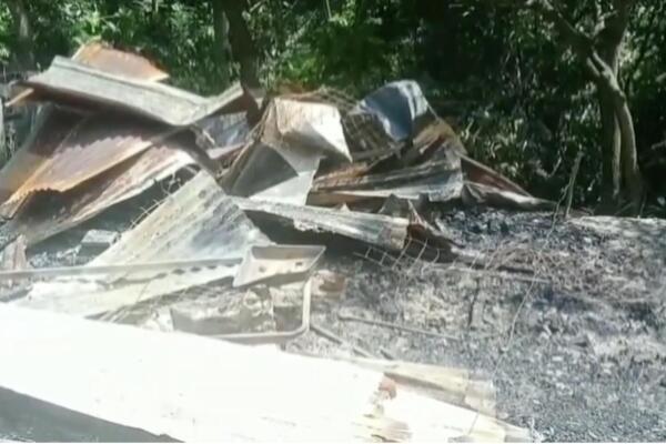 La vivienda quedó reducida a cenizas
Foto: Donald Troncoso