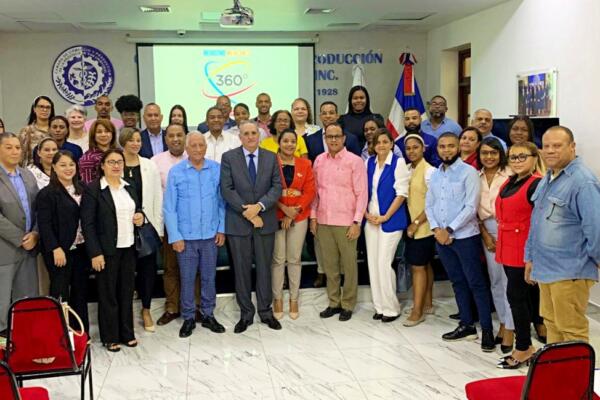 Cámara de Comercio de San Cristóbal presenta avances en modernización del Registro Mercantil