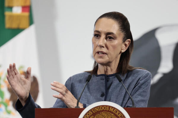 La presidenta de México, Claudia Sheinbaum, participa este lunes durante una rueda de prensa en Palacio Nacional de la Ciudad de México