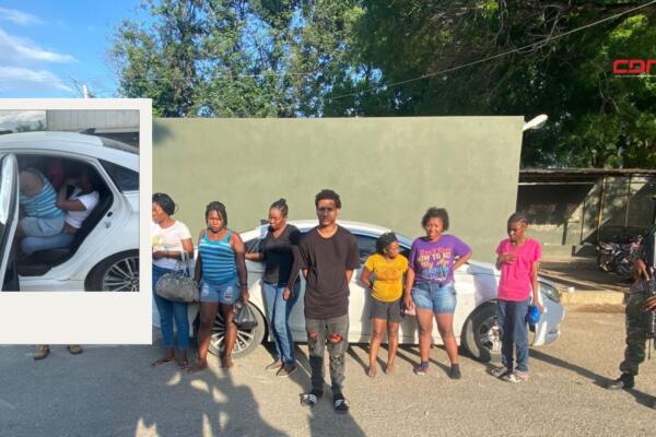 Los conducía un hombre identificado como José Ángel Francisco, el cual transportaba la cantidad de 06 haitianas en condición migratoria irregular. Foto: Fuente externa 