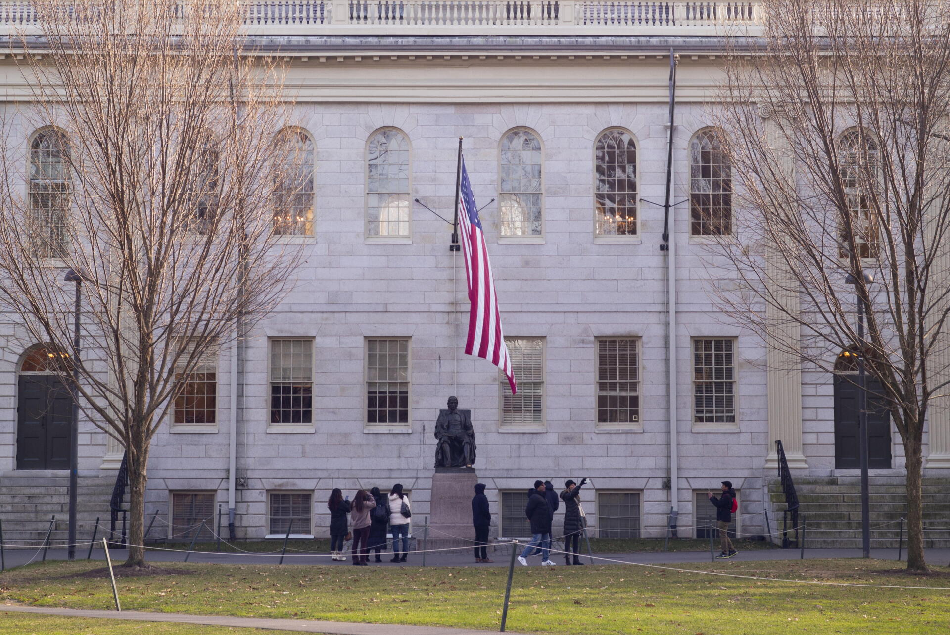 Fotografía de archivo del campus de la universidad de Harvard en Cambridge, Massachusetts