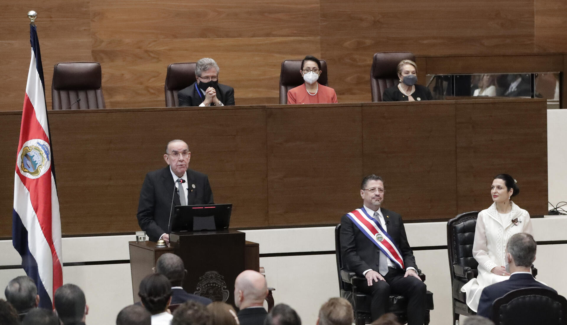 Presidente del congreso de Costa Rica, Rodrigo Arias, hablando durante la ceremonia de investidura del presidente Rodrigo Chaves.