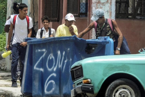 Presidente de Cuba corrige a ministra que niega existencia de 