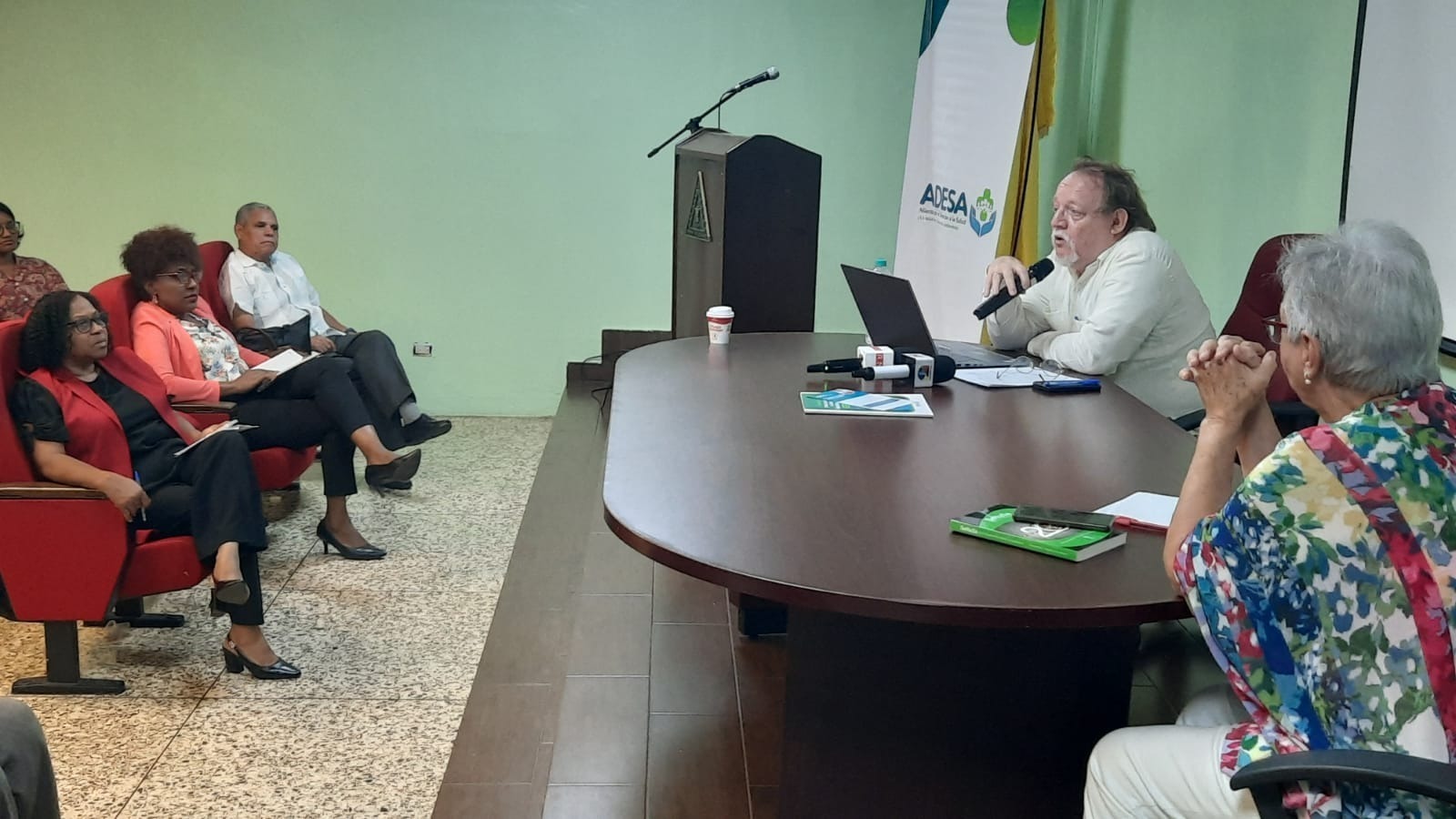Adesa defiende al Senasa y propone la inyección de mayores recursos
