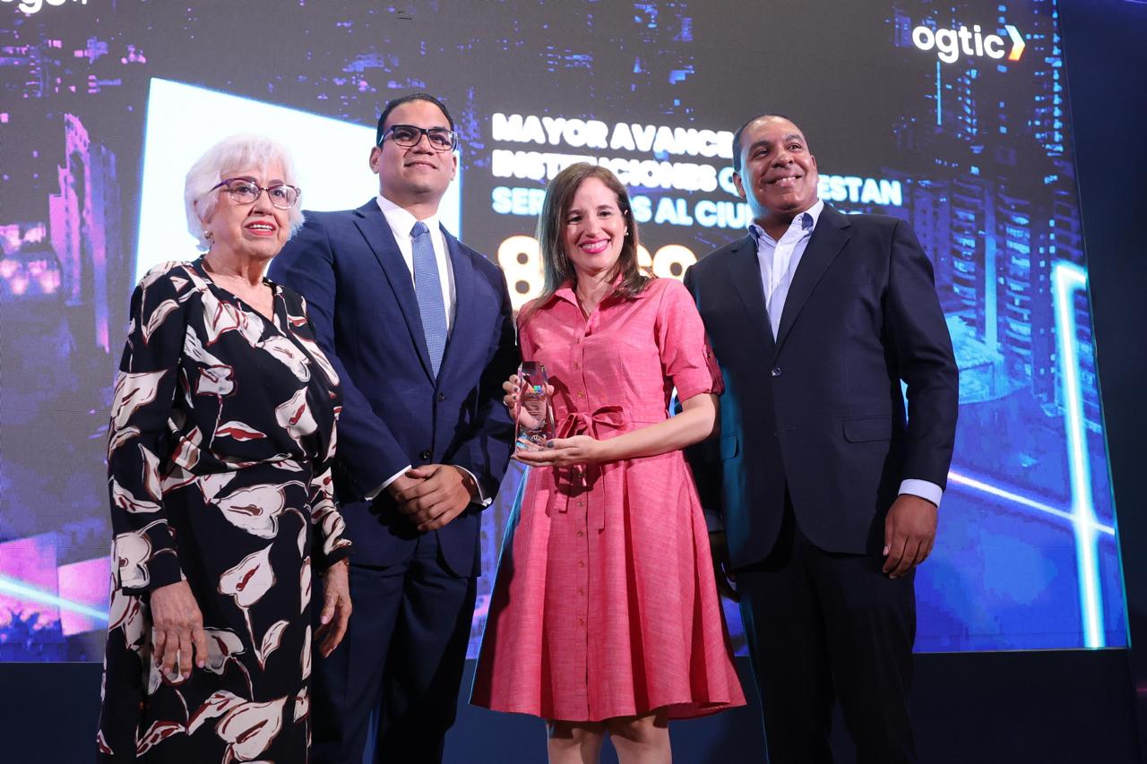 OGTIC reconoce a Aduanas por su liderazgo en innovación y servicios ciudadanos