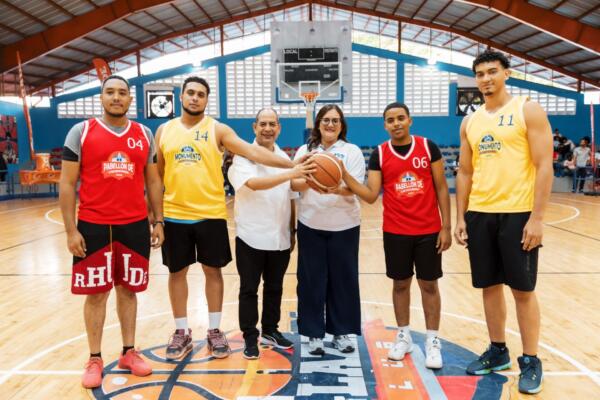 La Alcaldía del Distrito Nacional inauguró sus Juegos Deportivos ADN 2025, donde competirán cuatro equipos.