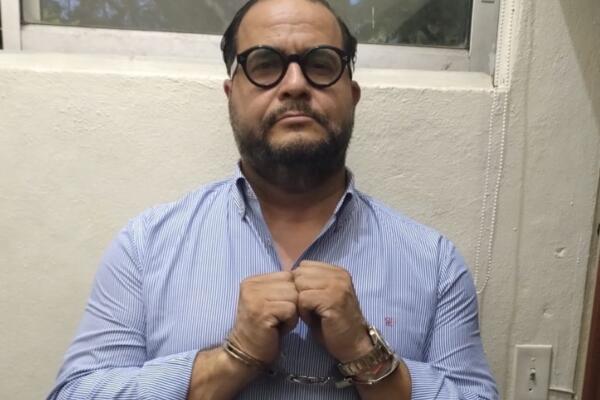 Arrestan a Aquiles Jiménez en restaurante del Distrito Nacional en medio de controversias judiciales