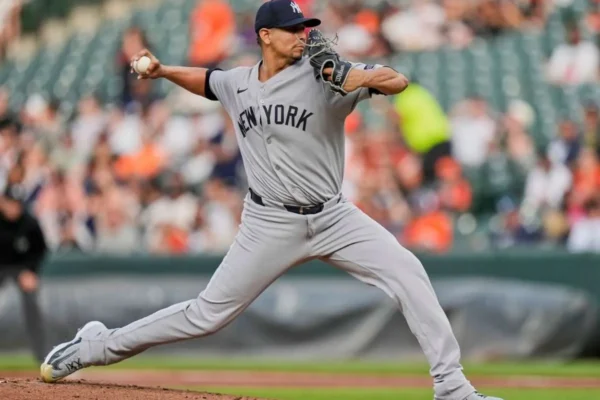 Los Yankees designaron al venezolano Carlos Carrasco para asignación y luego lo enviaron a Triple-A Scranton/Wilkes-Barre a principios de junio. 