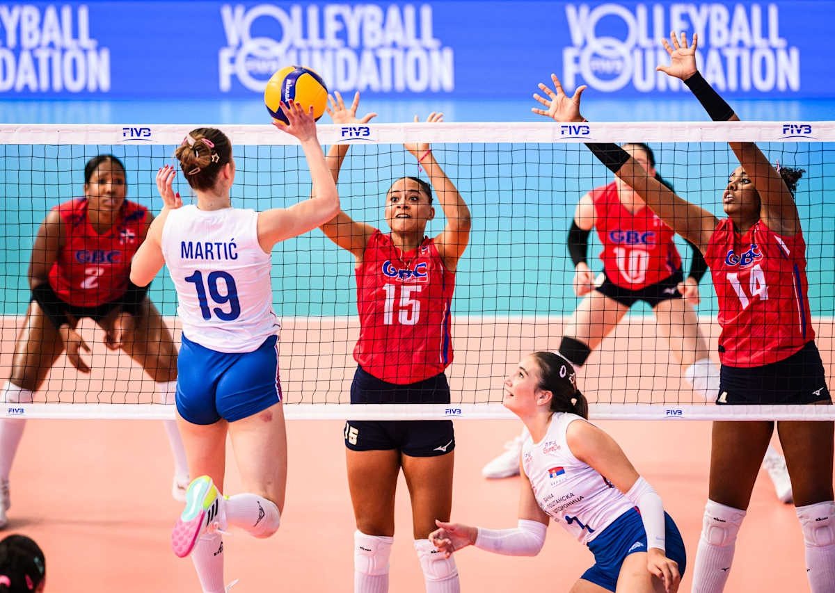 La representación de Voleibol Femenina de Serbia obtuvo este jueves un triunfo tres sets por cero (25-13, 25-17 y 25-20) sobre la República Dominicana en la continuación del Campeonato Mundial U-19, correspondiente al Grupo B, del evento que organiza la Federación Internacional de Voleibol.