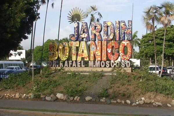 Residentes de los alrededores del Jardín Botánico no creen promesa de que no será mutilada el área verde, como dijo el presidente Abinader. Foto: CDN Digital