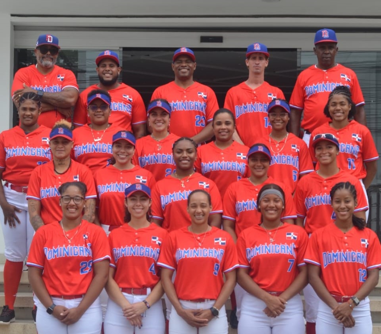 Rep. Dom. – La República Dominicana cerró su participación en el XI campeonato de Softbol femenino de mayores, con tres victorias y tres derrotas, ubicado en el décimo lugar en la tabla general de posiciones.