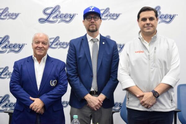 En tan solo tres pasos y desde cualquier dispositivo, un abonado puede completar su renovación y pagar en línea en cuestión de segundos. 