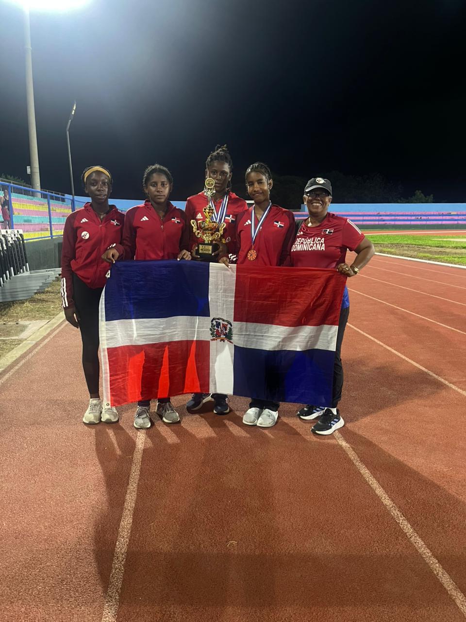 Además, en la clasificación general por equipos, la República Dominicana logró el segundo lugar, reafirmando su fortaleza en las categorías menores a nivel regional.
