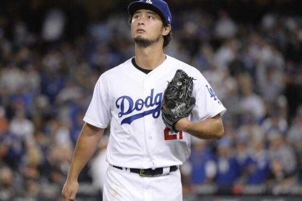 Darvish lanzó 3.2 entradas en la derrota por 6-3 de los Padres en el inicio de su serie contra los Diamondbacks, ponchando a cinco mientras permitía dos carreras con tres hits y tres bases por bolas. 