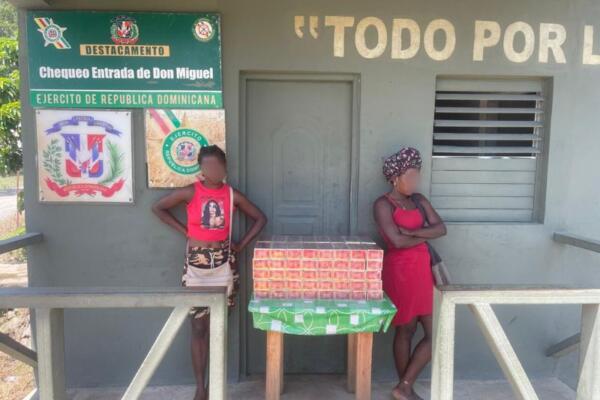 Ejército detiene a dos nacionales haitianas con 16 mil cigarrillos ilícitos en Dajabón
