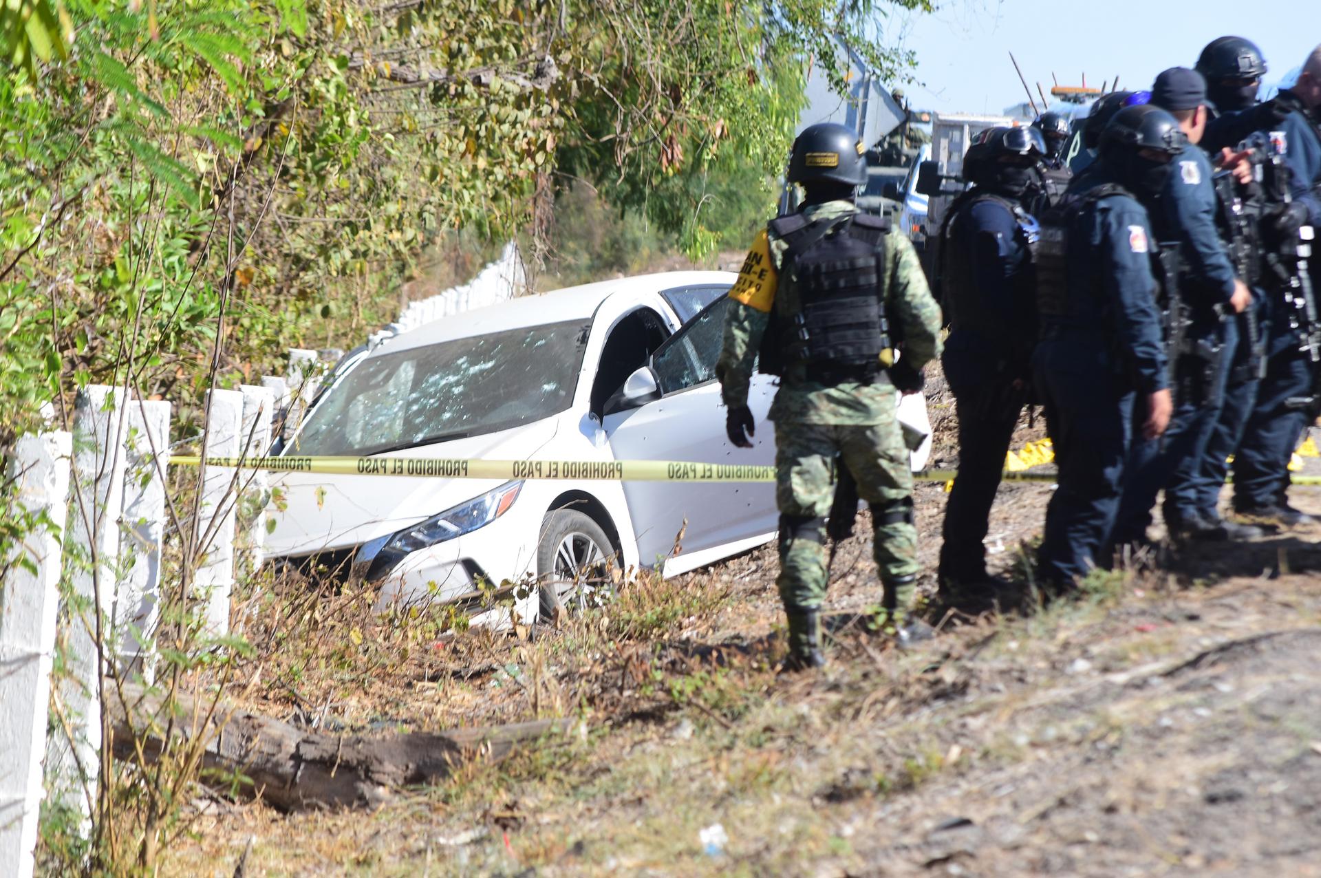 Detienen en Sinaloa a 11 presuntos integrantes de Los Mayos