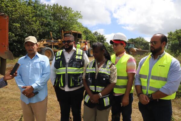 René Mateo informó que la Egehid tiene en proyecto instalar un sistema de hidrobombeo en la presa de Guaigüí.