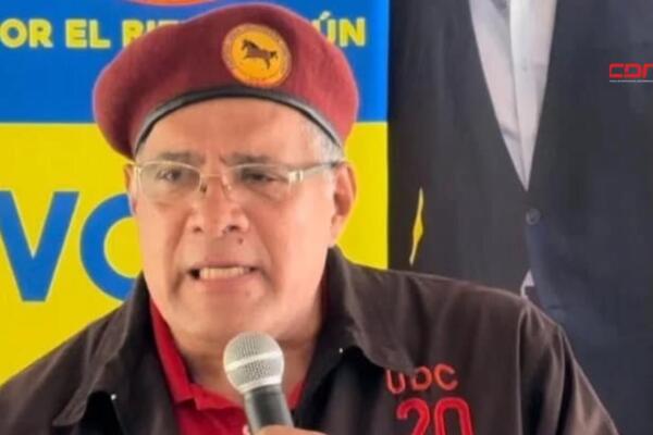 Exhortó a los partidos mayoritarios controlar a sus dirigentes. Foto: Fuente externa 