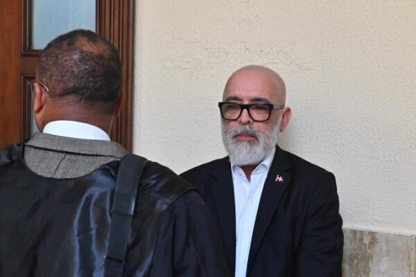 El comunicador y autodenominado “detective” Ángel Martínez en el Palacios de Justicias 