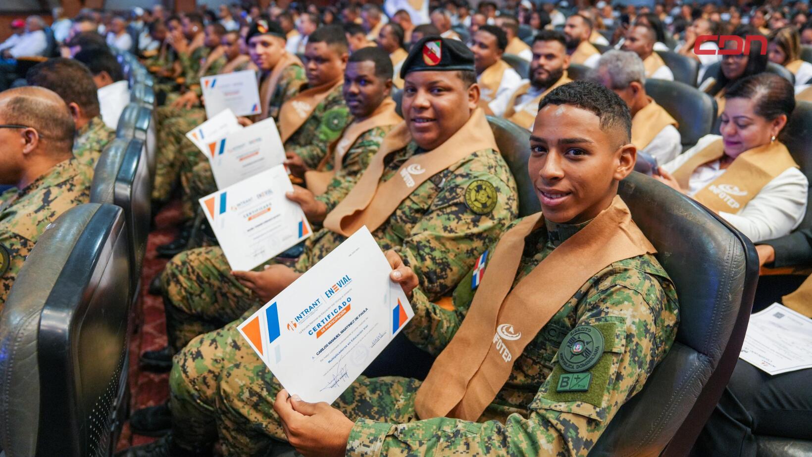 Intrant e Infotep certifican a mil conductores
