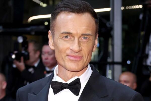 Muere Julian McMahon a los 56 años tras lucha contra el cáncer.