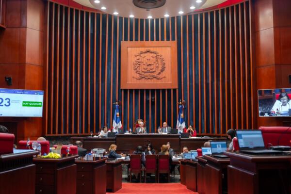 Senado declara de urgencia y aprueba Proyecto de Ley que modifica el Código Tributario RD