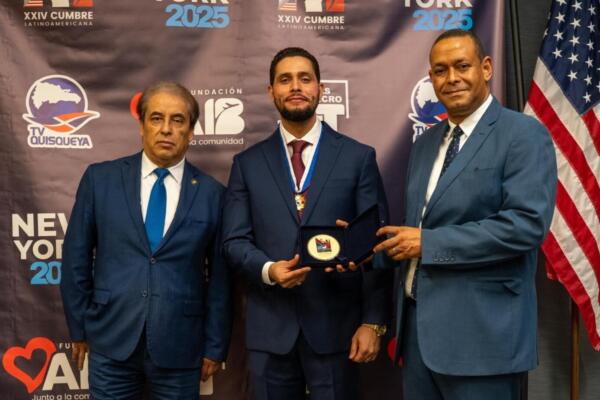 El premio se entregó en el marco de la Cumbre Latinoamericana de Democracia y Desarrollo. Foto: Fuente externa 