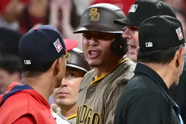 Manny Machado y Jon Jay en trifulca fuerte
