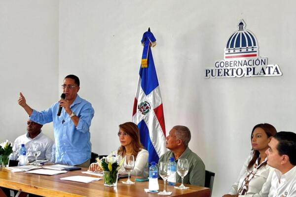 Mesa de trabajo de la Dirección de Infraestructura Escolar (DIE) en Puerto Plata. 