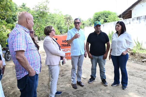 Encuentro con autoridades de Salcedo, Hermanas. Foto: Fuente externa 