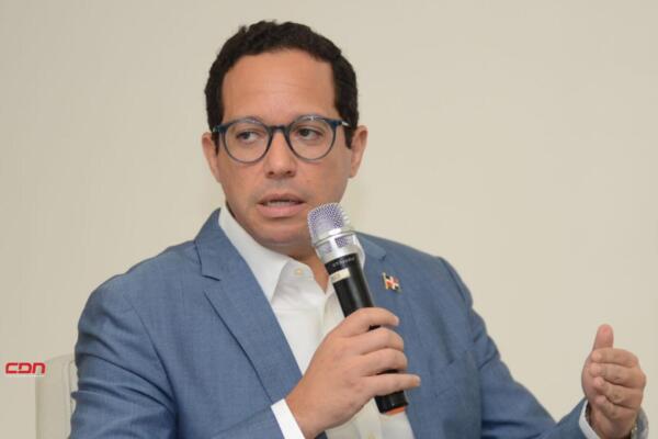 Adelantó que se dará a conocer el nombre de la empresa que imprimirá el documento. Foto: Fuente externa  