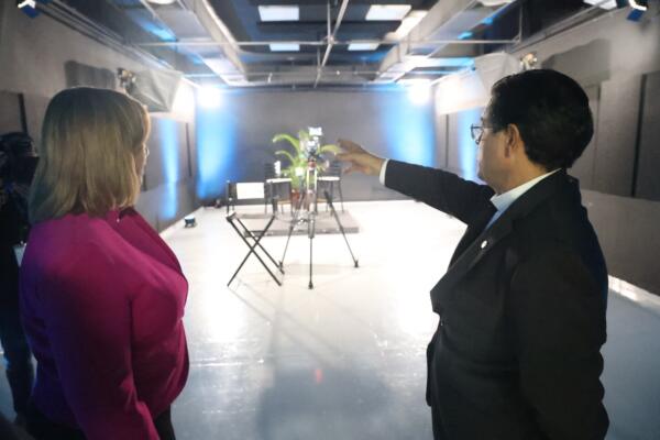 PUCMM también fue pionero en dotar a la carrera de comunicación con un estudio de TV
Foto: fuente externa