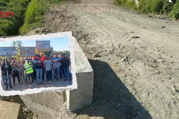 Manifestación en comunidad de San Juan por arreglo de calles y falta de agua potable. 