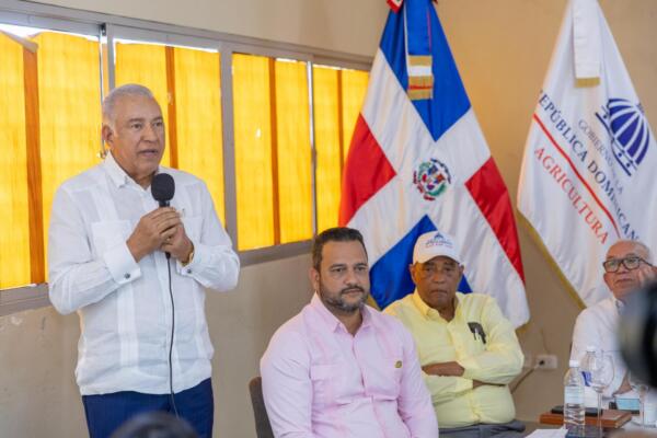 Diversas autoridades del Plan San Juan reunidos para evaluar logros y continuar con la siguiente etapa. 