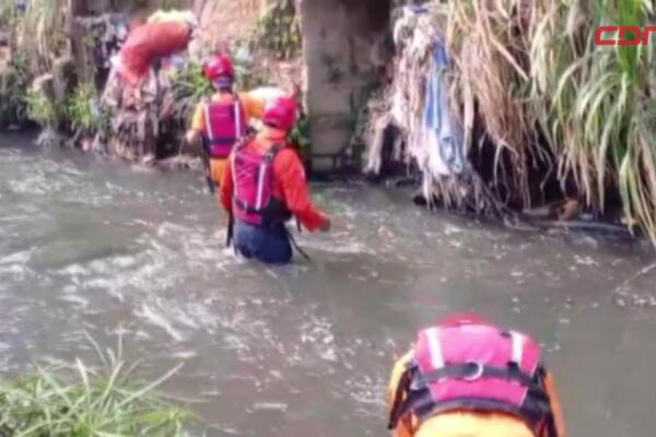 Las brigadas de rescate localizaron el cadáver en la compuerta del sector La Otra Banda.