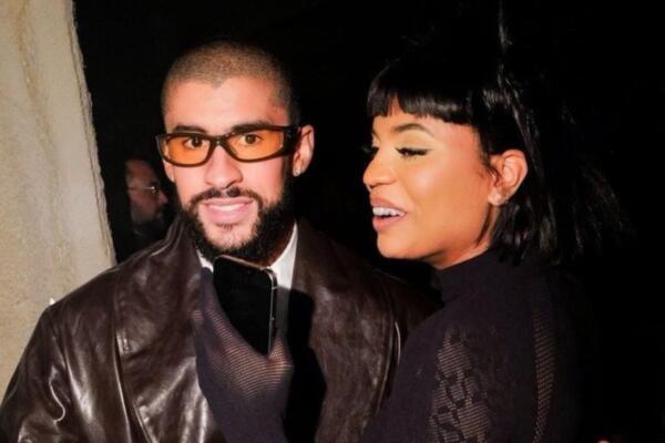 La dominicana Renell Medrano, junto al artista puertorriqueño Bad Bunny. Foto: Fuente externa