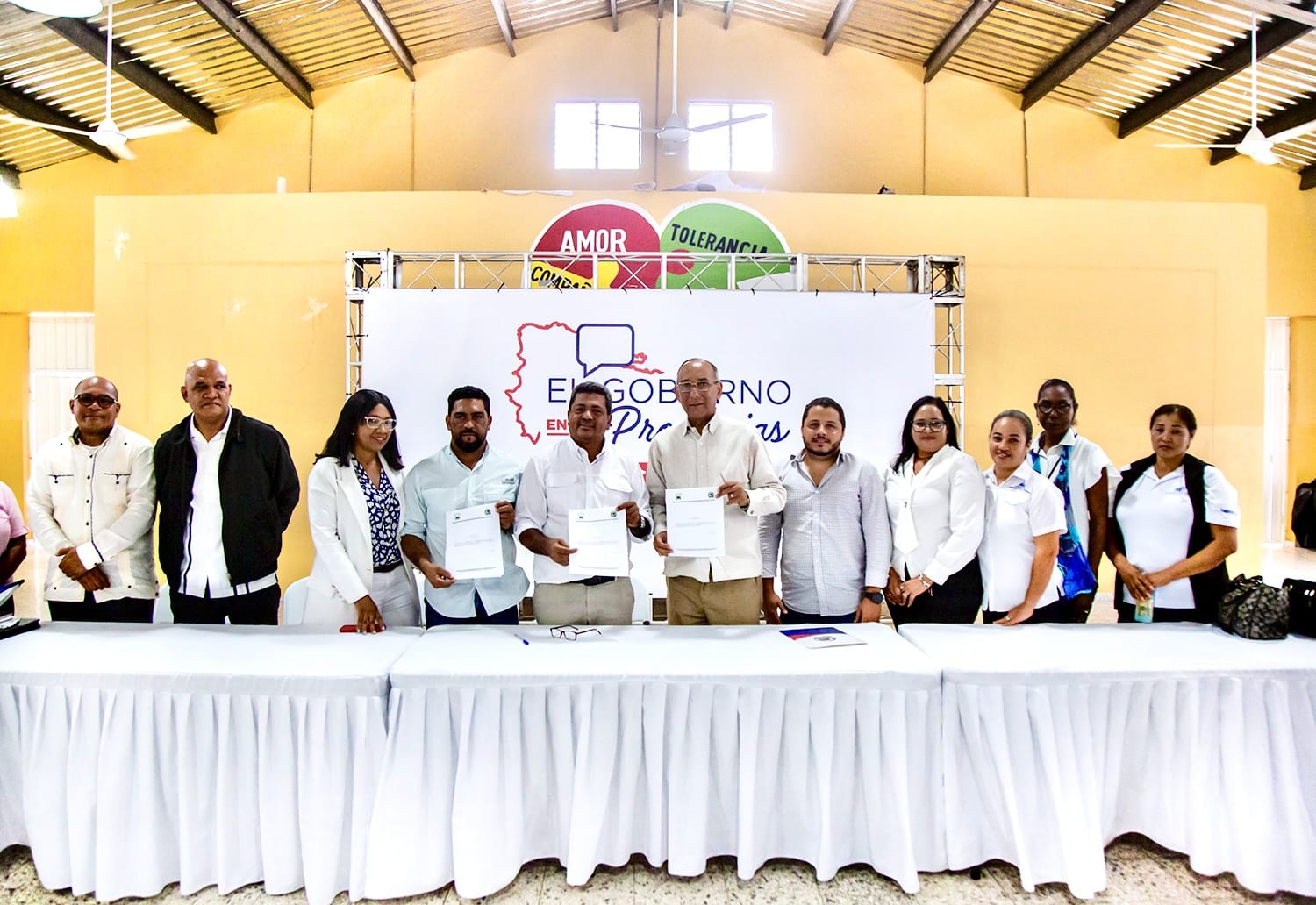 El acuerdo lo firmaron el director ejecutivo de la Opret, Rafael Santos Pérez, y el alcalde de Los Alcarrizos, Junior Santos, durante la jornada El Gobierno en las Provincias, en esa demarcación.