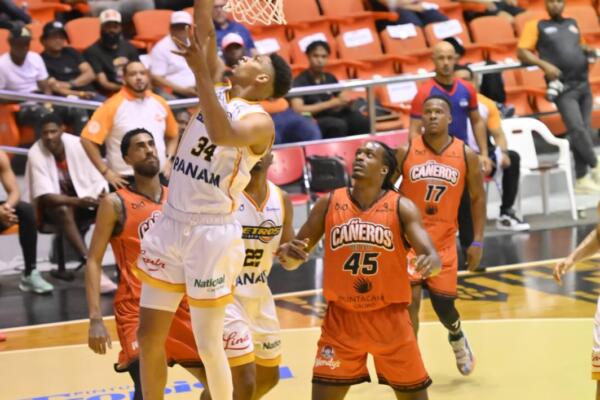 Los pentacampeones Metros de Santiago dominaron de principio a fin y se impusieron con marcador de 110-69 sobre los Cañeros del Este.