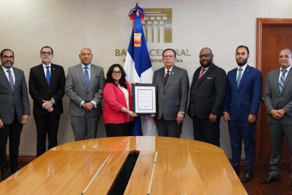 La distinción reafirma el compromiso institucional con la ciberseguridad y la protección de datos.  Foto: fuentes externas 