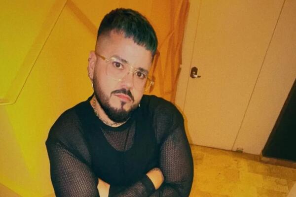 Aldo Miranda comenzó su carrera profesional como maestro en la Secretaría de Educación Pública (SEP) en 2015, pero fue su incursión en plataformas digitales lo que lo catapultó a la popularidad.