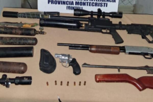 DINTEL junto al MP ocupa amplio arsenal, drogas, dinero en efectivo, dispositivos electrónicos y más durante 28 allanamientos y 13 operativos simultáneos en 12 provincias