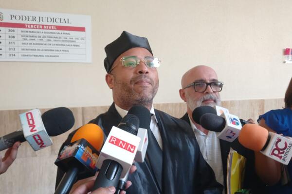Ángel Martínez somete recursos de amparo tras acusaciones de difamación y presuntas violaciones procesales