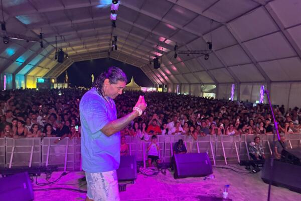 Frente a más de 20,000 personas, Omega dejó claro que su música trasciende fronteras. Foto: fuente externa