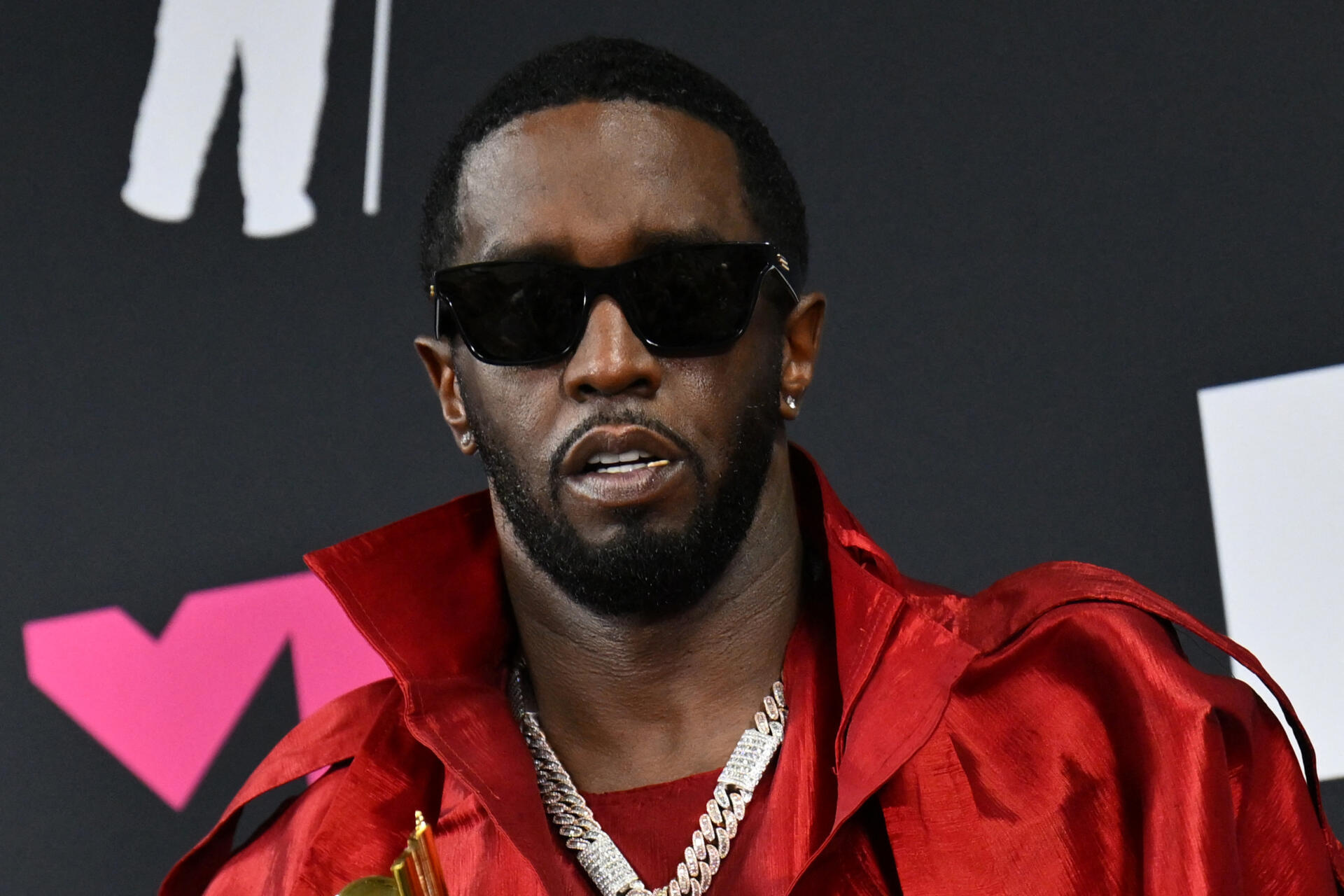 Exoneran al rapero Sean 'Diddy' Combs de principales cargos