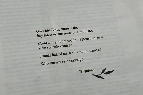 La esquela anónima en El Mundo arrasa en redes: “Sólo quiero estar contigo”