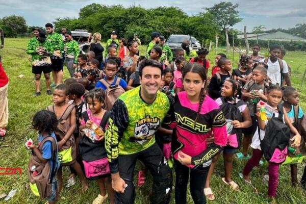 La entrega de las mochilas y útiles escolares iniciará a partir de las 9 de la mañana en el Higuera. Foto: Fuente externa 