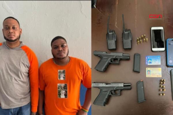 A ambas personas le retuvieron dos pistolas de la marca Glock con sus cápsulas y un carnet ilegal. Foto: Fuente externa 