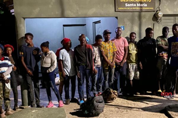 Los detenidos en esos operativos fueron interceptados mientras caminaban en zonas rurales, costeras y montañosas de la región fronteriza. Foto: Fuente externa 