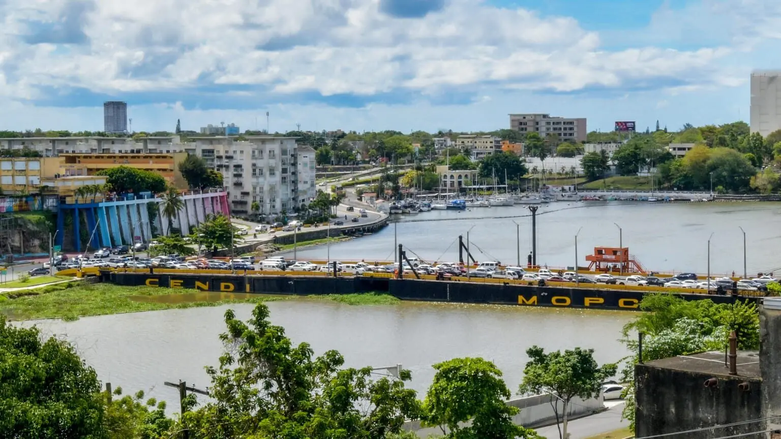 cierre del puente flotante